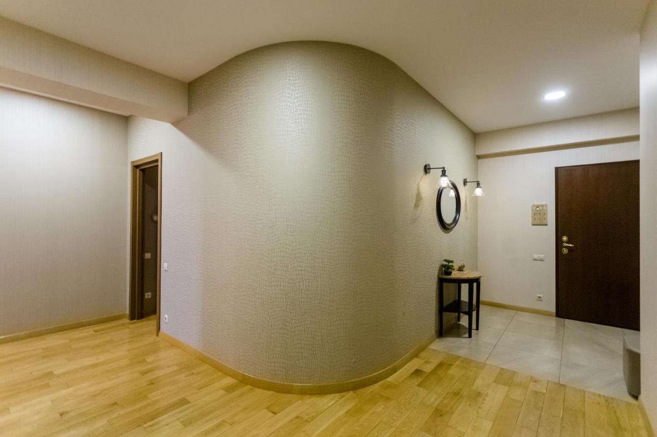 Luxury Landing Apartment Tbilisi Bagian luar foto