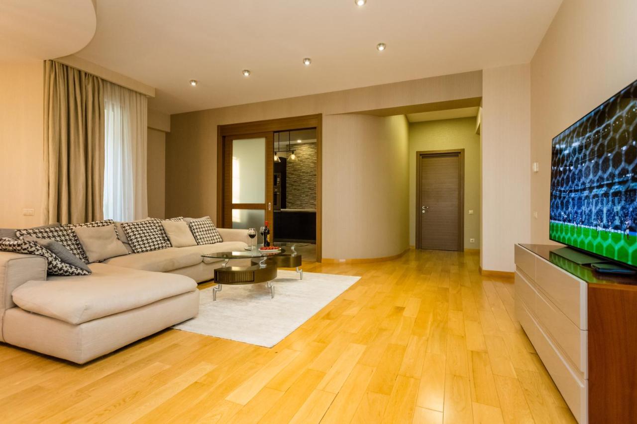 Luxury Landing Apartment Tbilisi Bagian luar foto